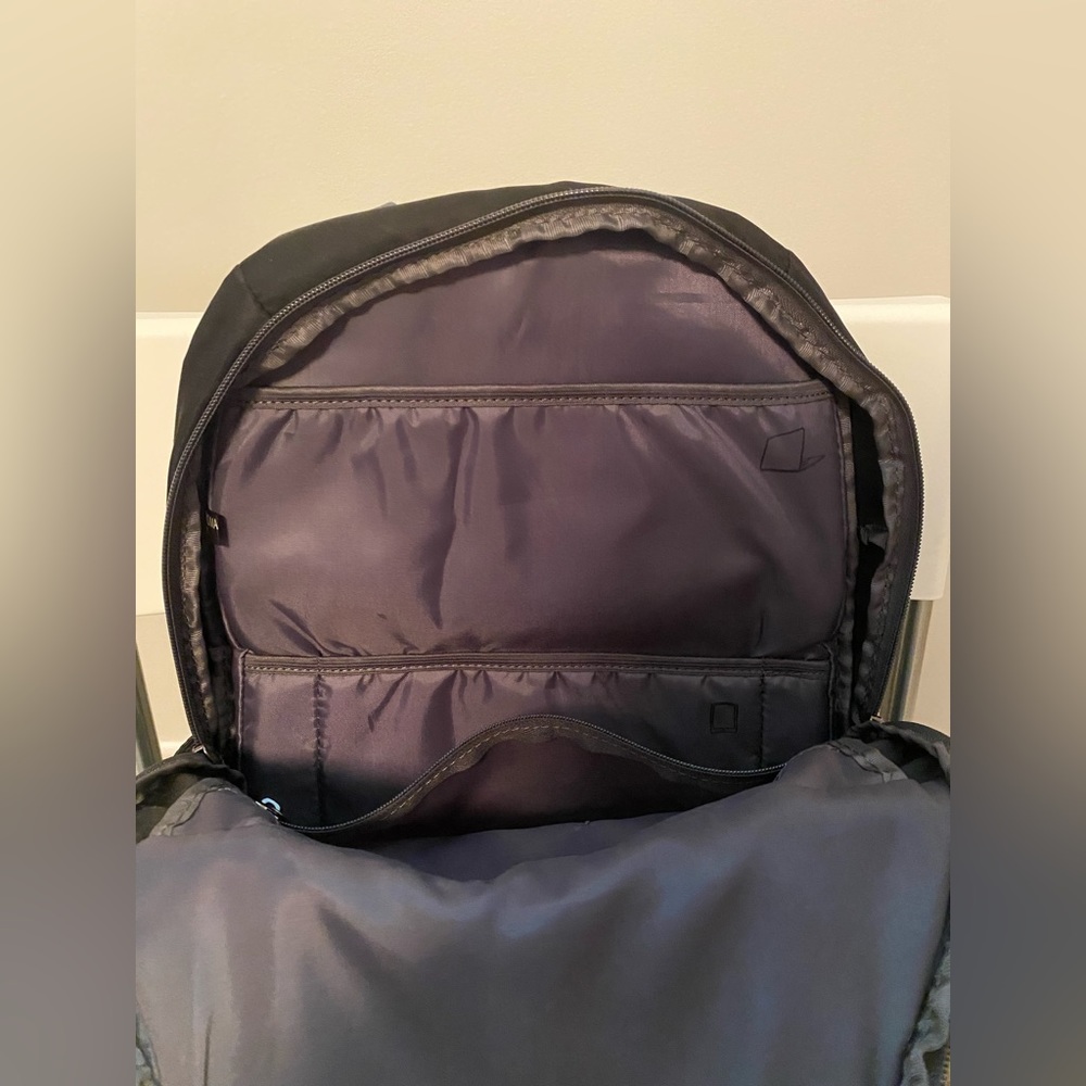 Tucano Laptop Commuter Backpack - Picture 3 of 5